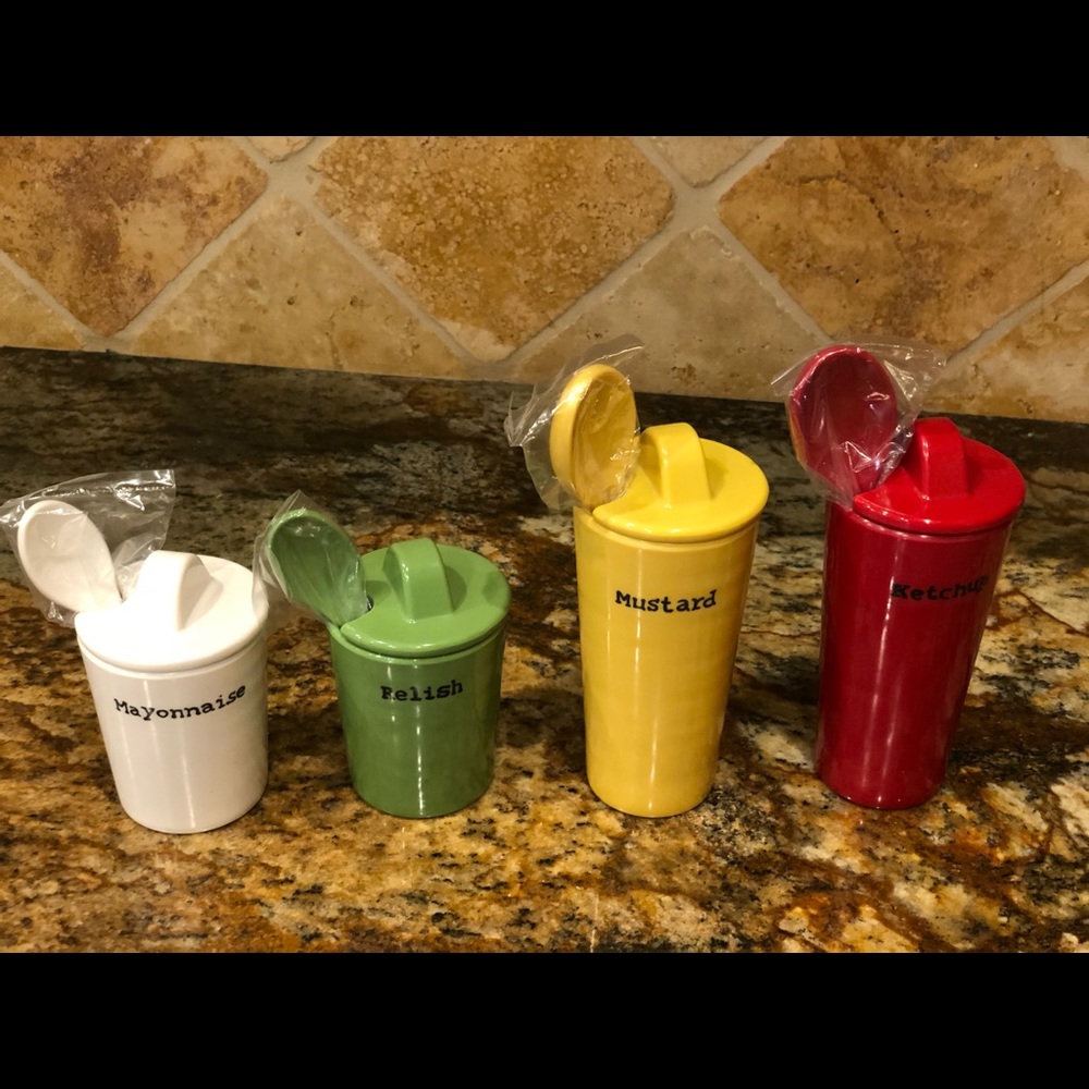 POTTERY BARN NEW IN BOX 4 Condiment Containers